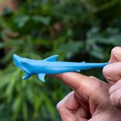 Flying shark finger catapults (box of 2)