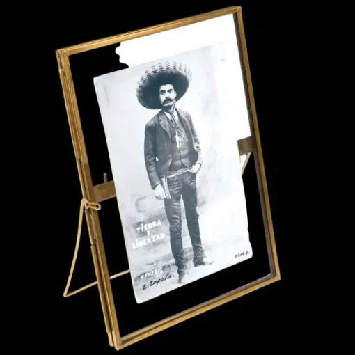 Glass and brass metal standing frame (18 x 13cm)