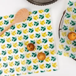 30 sheets greaseproof paper - Love Birds