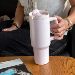 Travel tumbler with handle (1.2Ltr) - Light pink