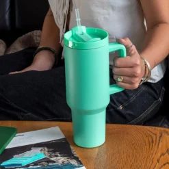 Travel tumbler with handle (1.2Ltr) - Mint green