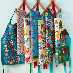 Wipeable cotton children's apron - Wild Wonders