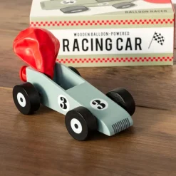 Wooden balloon-powered racing car